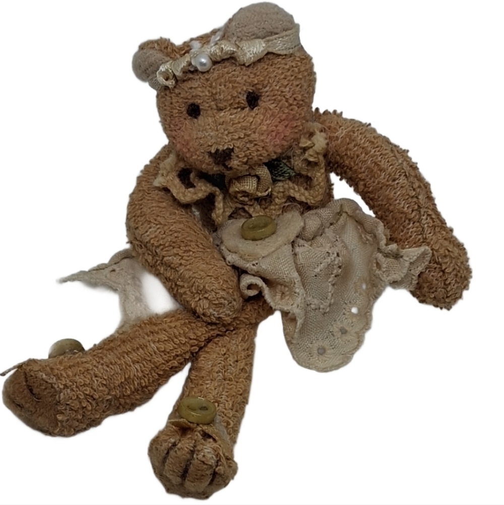 VINTAGE PLUSH LITTLE LADY TEDDY BEAR BROOCH
